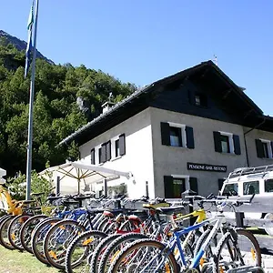 Chalet Valania Gasthof Pradelle
